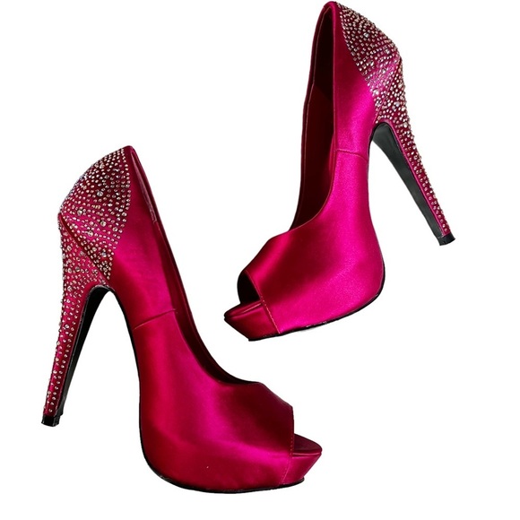 Steve Madden - Red Satin Heels with‎ Rhinestones - Sz. 7 - Picture 1 of 7
